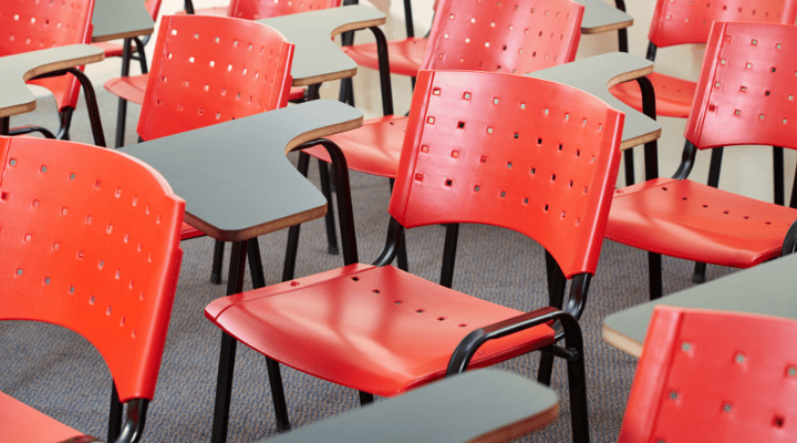 classroom chairs 